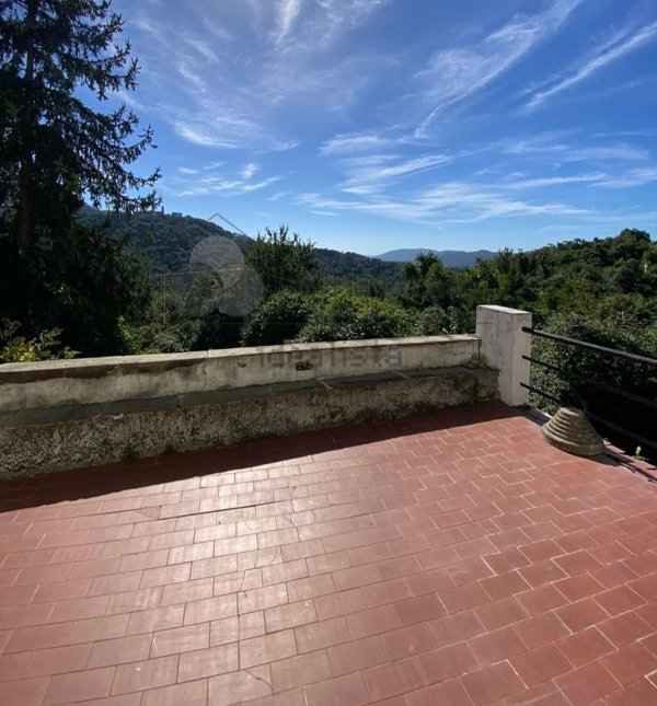 casa indipendente in vendita a Calice al Cornoviglio