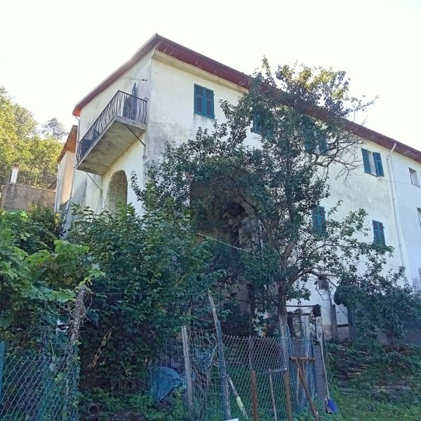 casa indipendente in vendita a Calice al Cornoviglio in zona Borseda