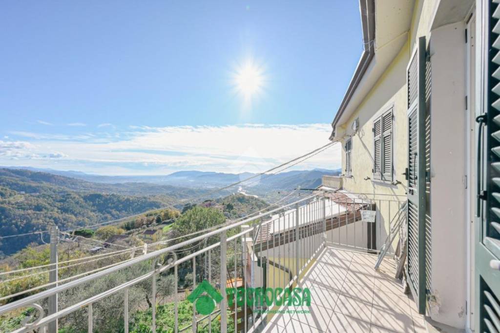 appartamento in vendita a Calice al Cornoviglio