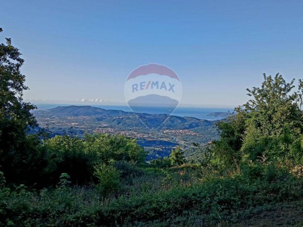 casa indipendente in vendita a Calice al Cornoviglio in zona Bruscarolo