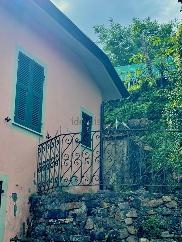 appartamento in vendita a Calice al Cornoviglio in zona Borseda