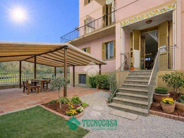 casa indipendente in vendita a Calice al Cornoviglio