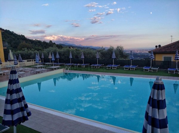 negozio in vendita a Calice al Cornoviglio