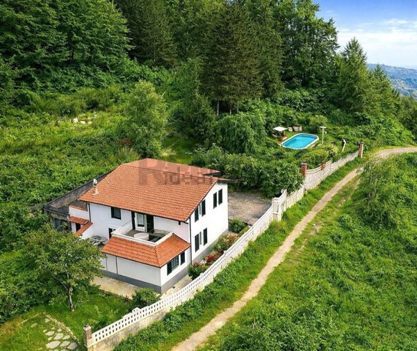 casa indipendente in vendita a Calice al Cornoviglio in zona Bruscarolo
