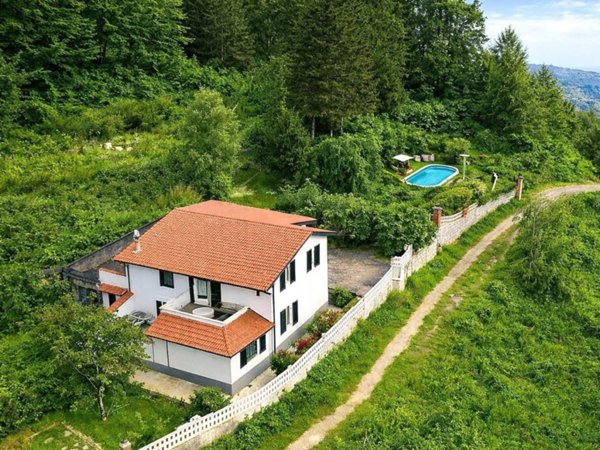 casa indipendente in vendita a Calice al Cornoviglio in zona Bruscarolo