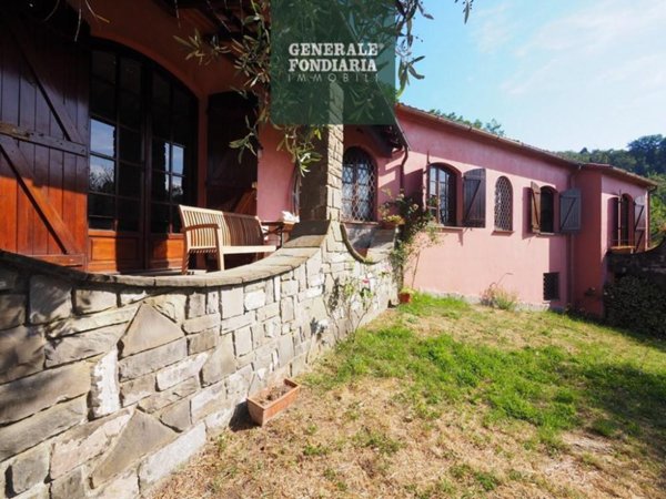 casa indipendente in vendita a Calice al Cornoviglio