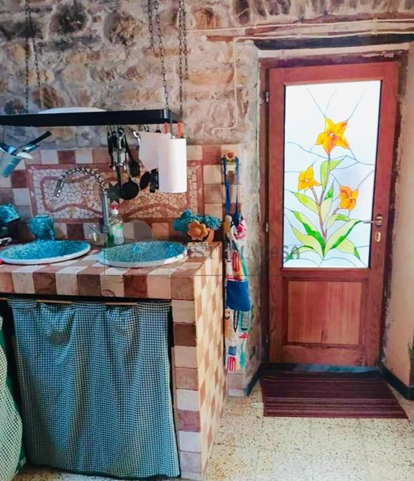 casa indipendente in vendita a Calice al Cornoviglio in zona Debeduse