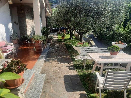 casa indipendente in vendita a Calice al Cornoviglio in zona Madrignano