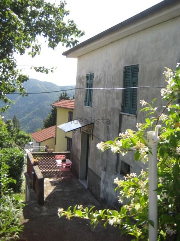 casa indipendente in vendita a Calice al Cornoviglio