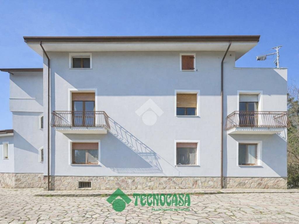 appartamento in vendita a Calice al Cornoviglio in zona Madrignano