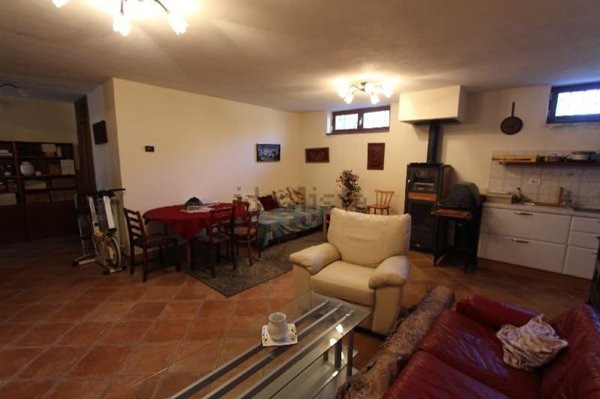casa indipendente in vendita a Calice al Cornoviglio