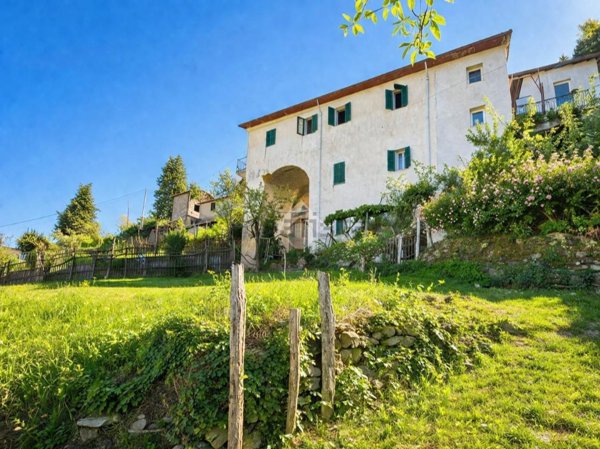 appartamento in vendita a Calice al Cornoviglio in zona Borseda