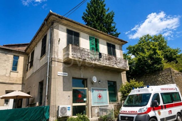 negozio in vendita a Calice al Cornoviglio