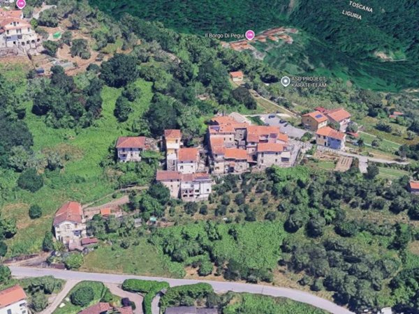 casa indipendente in vendita a Calice al Cornoviglio