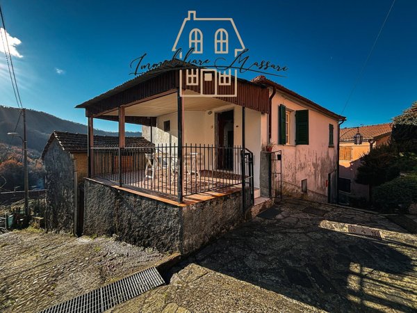 appartamento in vendita a Calice al Cornoviglio in zona Santa Maria