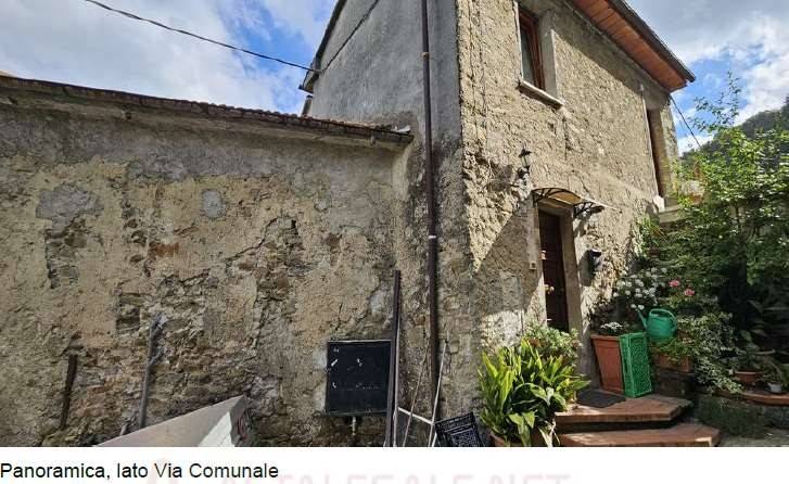 casa indipendente in vendita a Calice al Cornoviglio