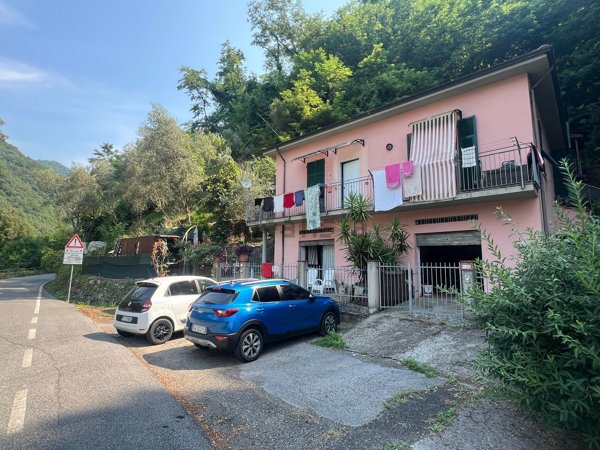 casa indipendente in vendita a Calice al Cornoviglio in zona Novegina