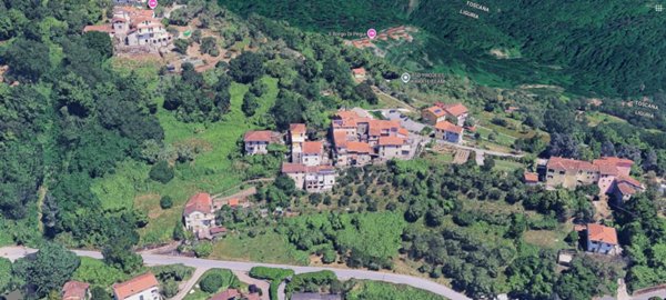 casa indipendente in vendita a Calice al Cornoviglio