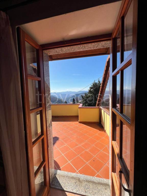 casa indipendente in vendita a Calice al Cornoviglio in zona Santa Maria