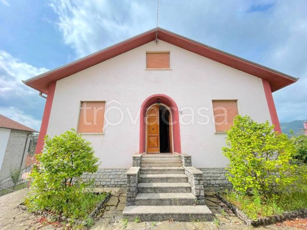 casa indipendente in vendita a Carro
