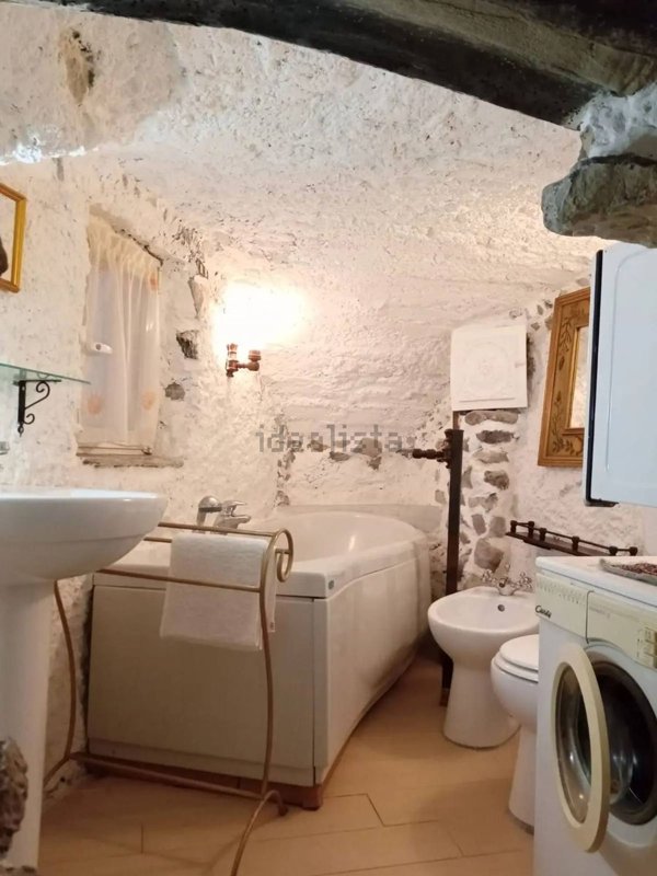 appartamento in vendita a Carro