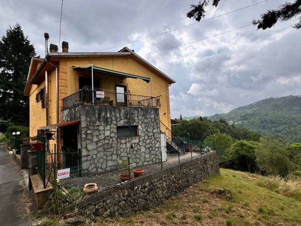 appartamento in vendita a Carro