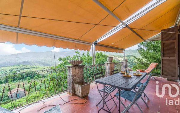 appartamento in vendita a Carro