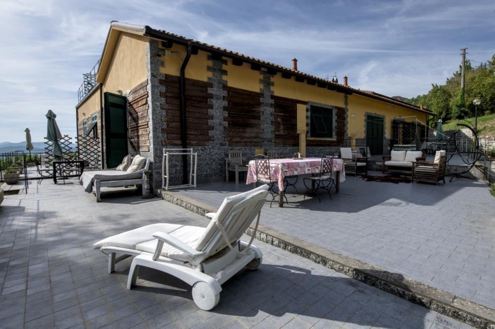 appartamento in vendita a Carro