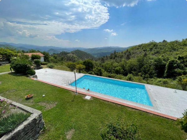 appartamento in vendita a Carro