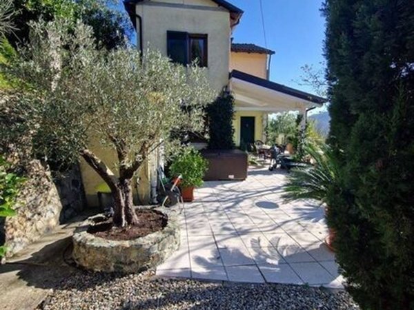 casa indipendente in vendita a Carro