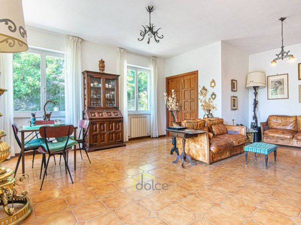 casa indipendente in vendita a Carro