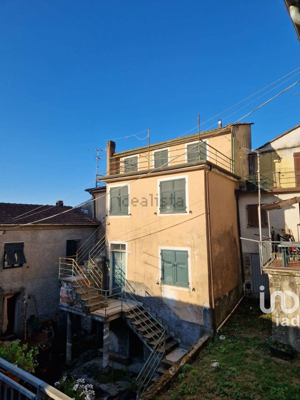 appartamento in vendita a Carro