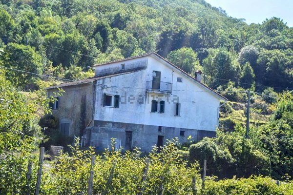 casa indipendente in vendita a Carro