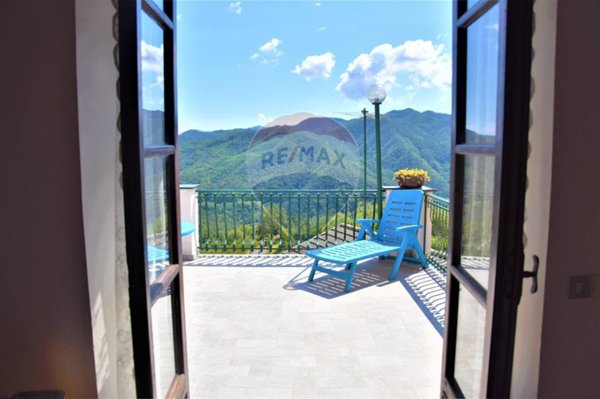casa indipendente in vendita a Carrodano