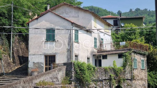 casa indipendente in vendita a Carrodano