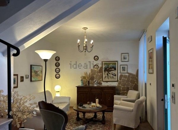 casa indipendente in vendita a Carrodano in zona Mattarana