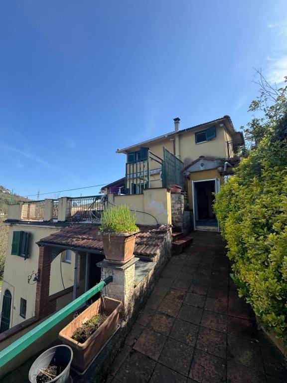 casa indipendente in vendita a Carrodano
