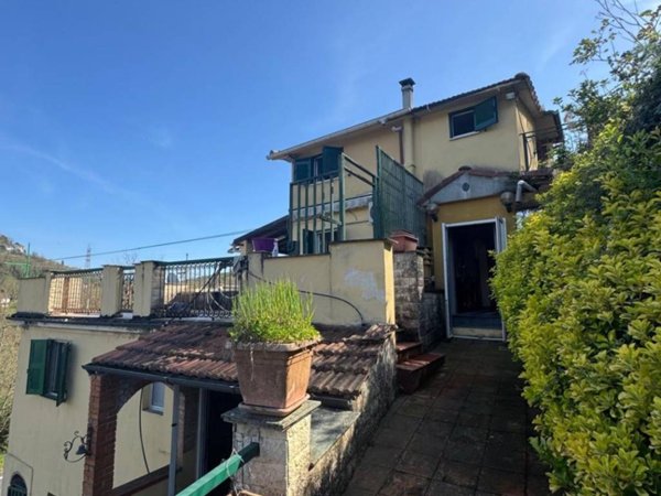 casa indipendente in vendita a Carrodano