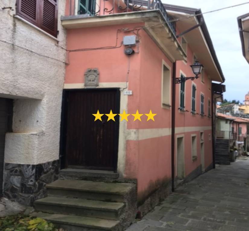 appartamento in vendita a Carrodano in zona Mattarana