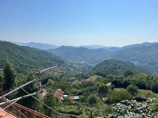 casa indipendente in vendita a Carrodano in zona Carrodano Superiore