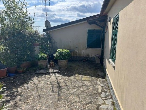 appartamento in vendita a Carrodano in zona Mattarana