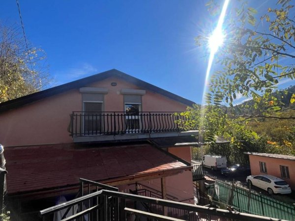 casa indipendente in vendita a Carrodano