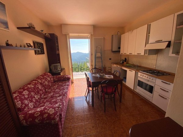 appartamento in vendita a Carrodano in zona Mattarana