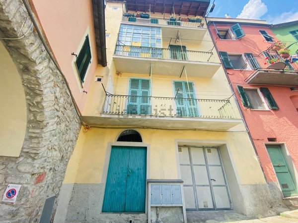 casa semindipendente in vendita a Carrodano