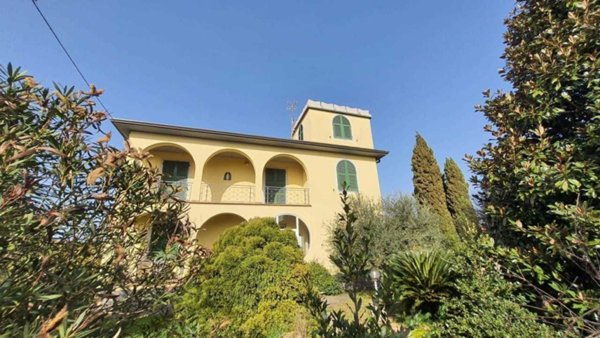 casa indipendente in vendita a Castelnuovo Magra in zona Molicciara