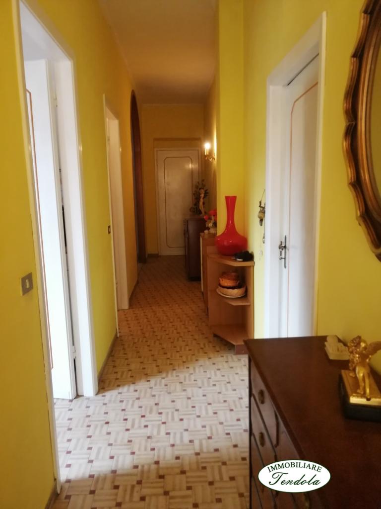 casa indipendente in vendita a Castelnuovo Magra in zona Palvotrisia