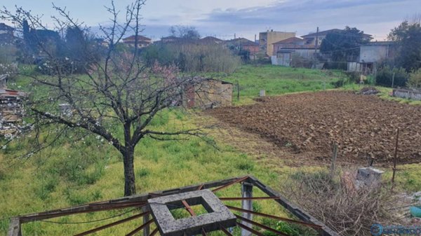 casa indipendente in vendita a Castelnuovo Magra in zona Molicciara