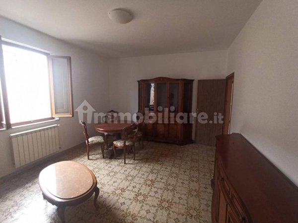 casa indipendente in vendita a Castelnuovo Magra in zona Palvotrisia