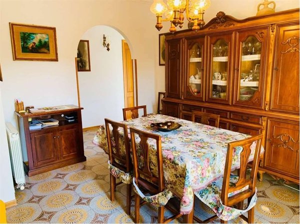 casa indipendente in vendita a Castelnuovo Magra in zona Molicciara