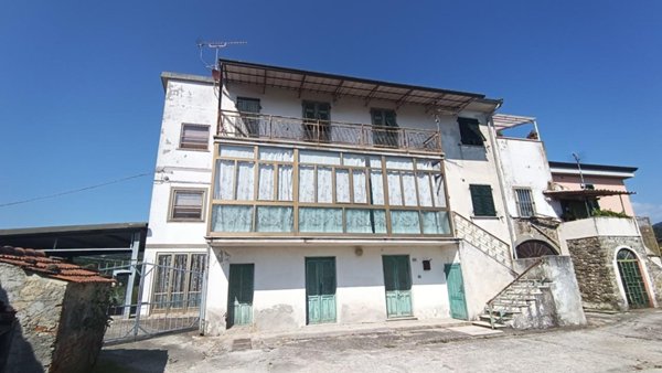 appartamento in vendita a Castelnuovo Magra in zona Molicciara